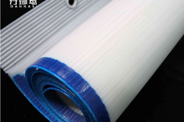 帶式壓濾機(jī)網(wǎng)帶粘泥的原因-透氣透水不透泥{丹娜鷥過濾} 帶式壓濾機(jī)網(wǎng)帶粘泥的原因-透氣透水不透泥{丹娜鷥過濾}